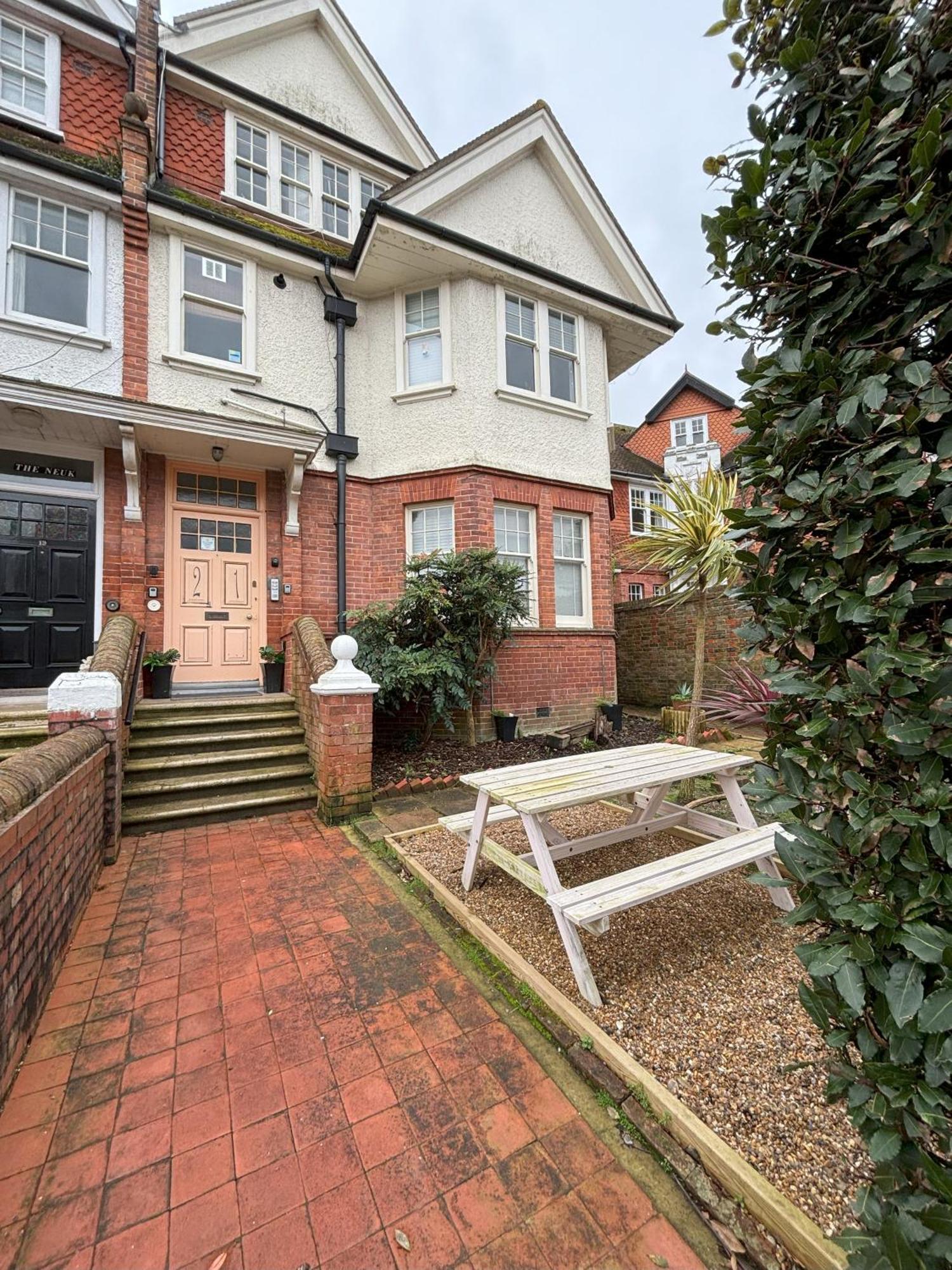 Silverdale Holiday Apartments Eastbourne Exterior photo